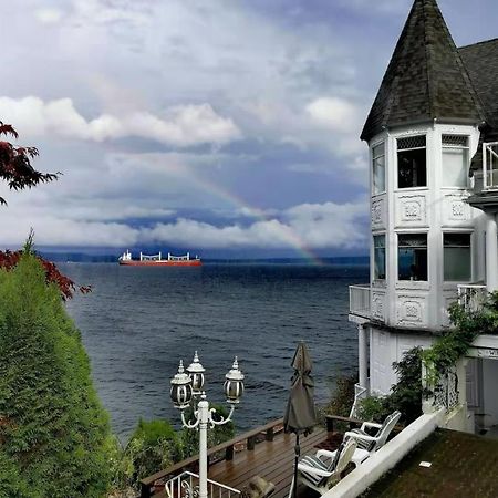 Walkon Waterfront Castle Cove Inn Chemainus Exterior foto