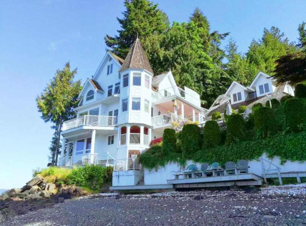 Walkon Waterfront Castle Cove Inn Chemainus Exterior foto